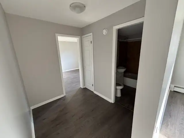 Comfortable 1-Bedroom Apartment – Heat & Hot Water Included! Pe - Photo 4