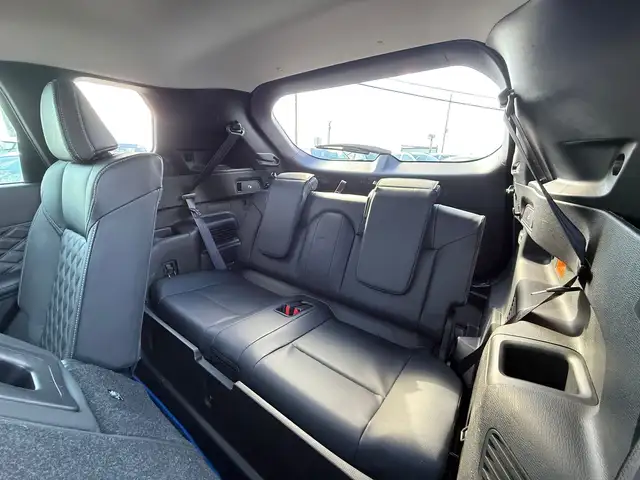 2023 Mitsubishi Outlander GT PHEV 7 Passengers - Photo 11