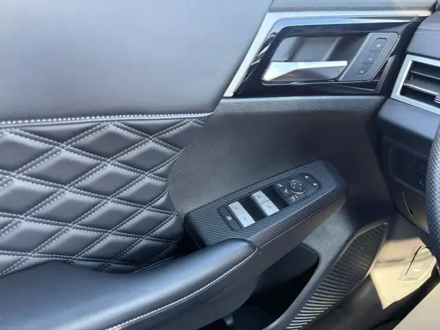 2023 Mitsubishi Outlander GT PHEV 7 Passengers - Photo 22