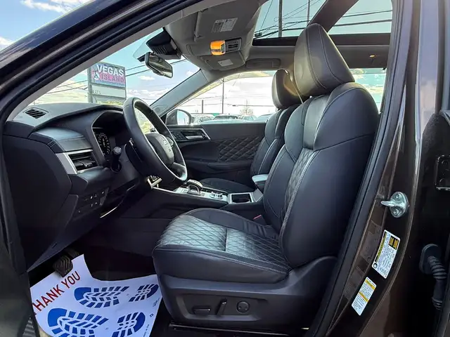 2023 Mitsubishi Outlander GT PHEV 7 Passengers - Photo 24