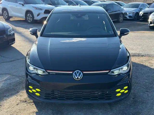 2022 Volkswagen Golf GTI Performance - Photo 2