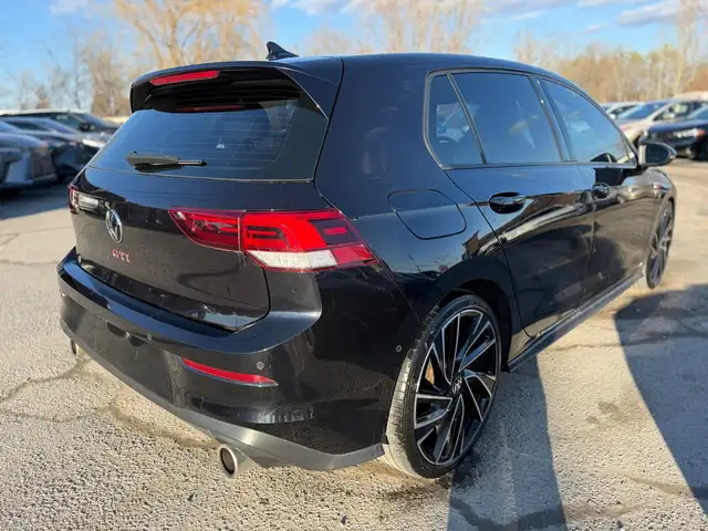 2022 Volkswagen Golf GTI Performance - Photo 6