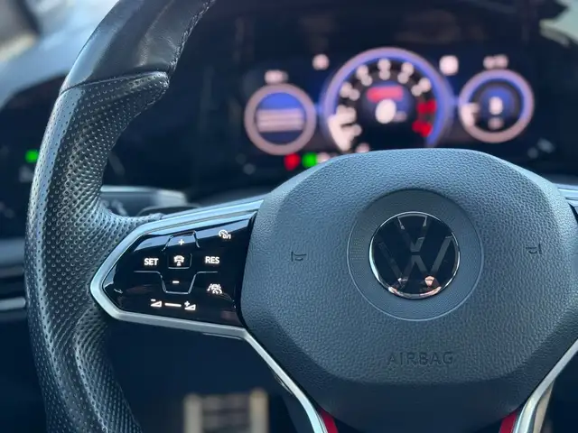 2022 Volkswagen Golf GTI Performance - Photo 19