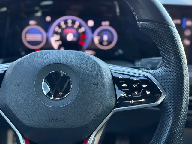 2022 Volkswagen Golf GTI Performance - Photo 20