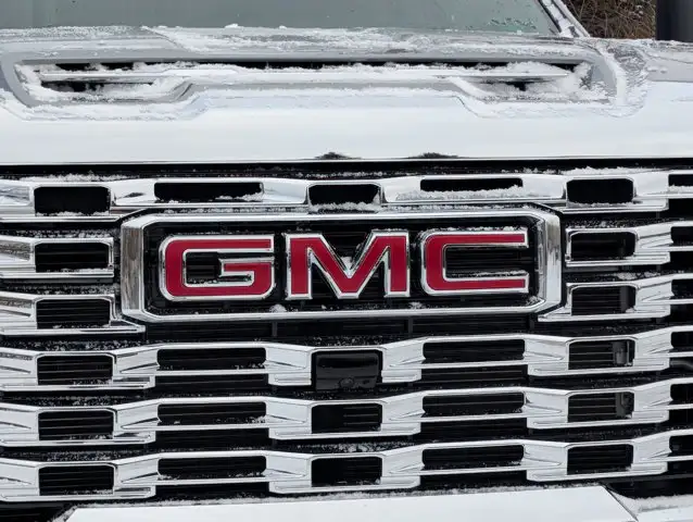 2026 GMC Sierra 2500HD Denali- Duramax 6.6L Turbo Diesel Engine - Photo 10
