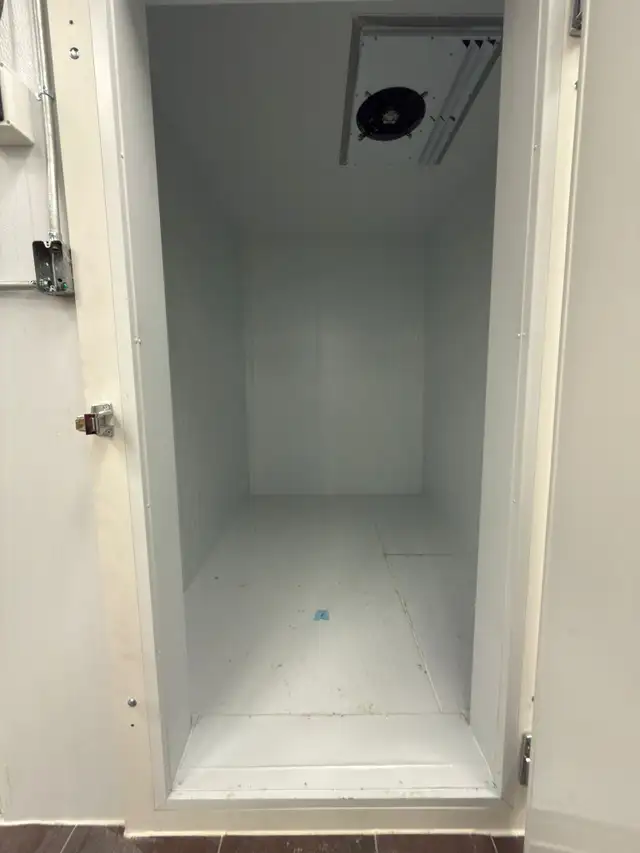 Walk In Cooler