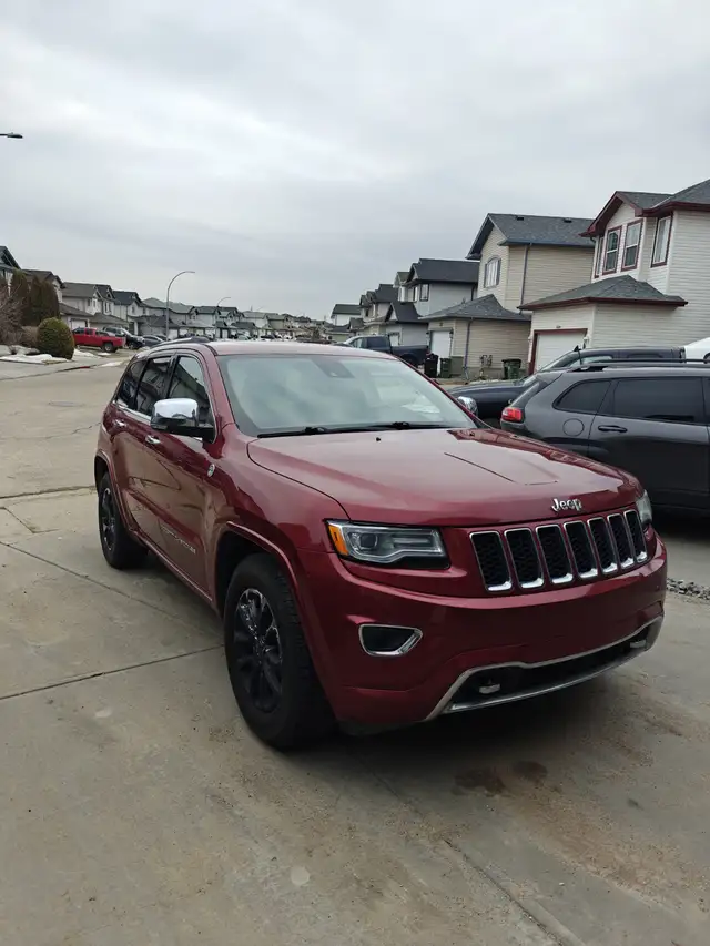 2015 Jeep Grand Cherokee Overland - Photo 2