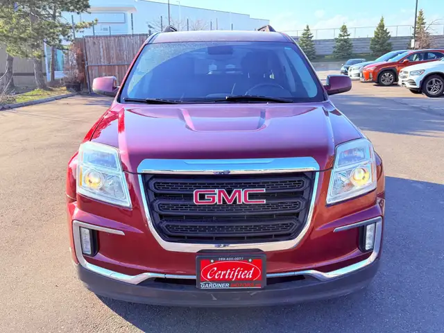2017 GMC Terrain AWD Automatic 2.4L - Photo 2