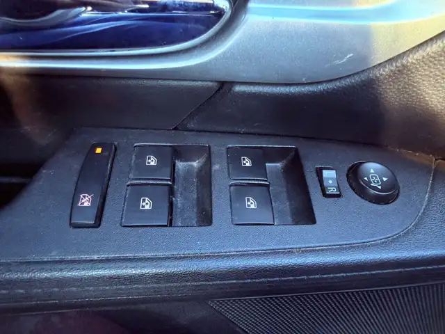 2017 GMC Terrain AWD Automatic 2.4L - Photo 14