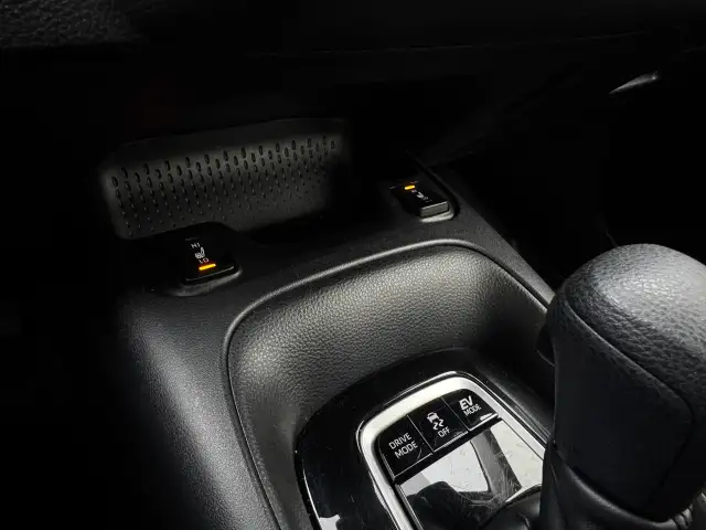 2024 TOYOTA COROLLA - Photo 13