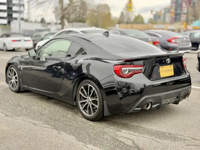 2017 Toyota 86 2DR COUPE | LOCAL BC | GREAT SERVICE HISTORY | BA - Photo 7