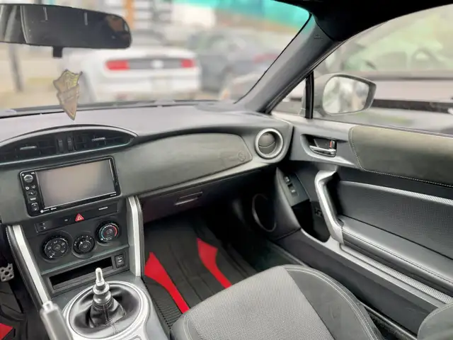 2017 Toyota 86 2DR COUPE | LOCAL BC | GREAT SERVICE HISTORY | BA - Photo 13