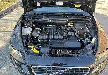 2005 Volvo S40 2.4L - Photo 9