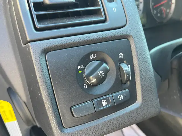 2005 Volvo S40 2.4L - Photo 20