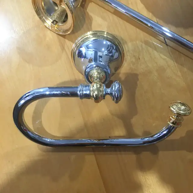 Ensemble d’accessoires salle de bain et lampes - NEUF - Photo 4