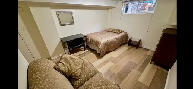 Furnished large bright room Single male $890 m all utilities - Photo 4