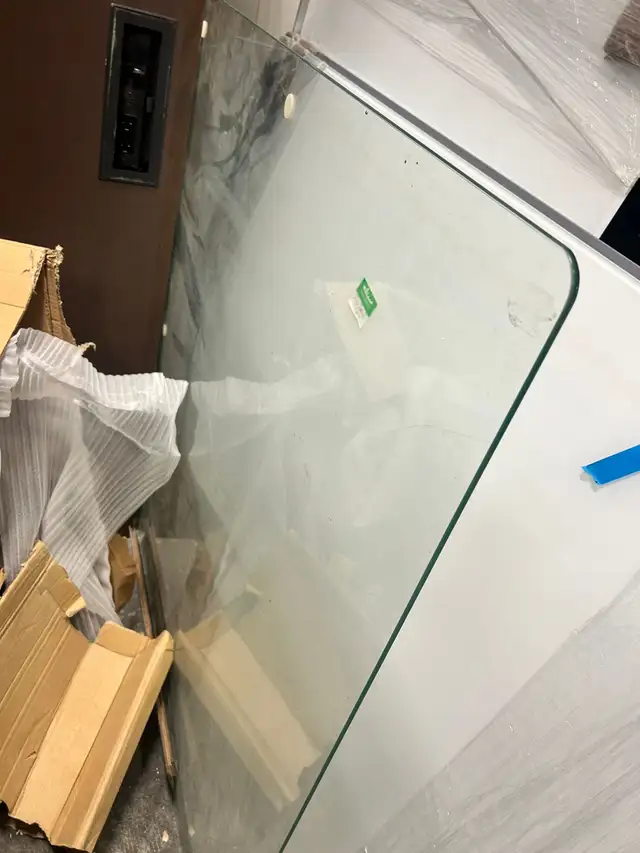 Glass Panel-Excellent Condition-Call us now! - Photo 2