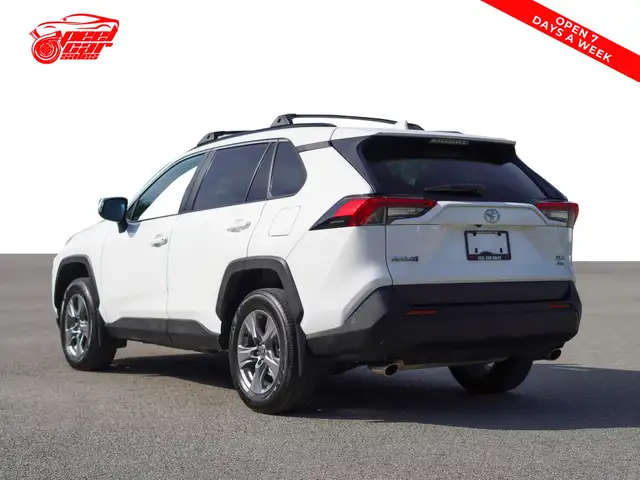 2022 Toyota RAV4 XLE, BSM, Sunroof, Apple carplay, - Photo 5