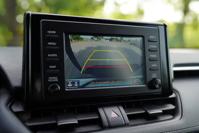 2022 Toyota RAV4 XLE, BSM, Sunroof, Apple carplay, - Photo 23