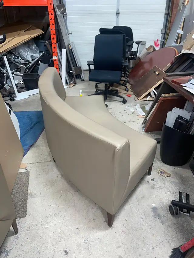 Steelcase Circa Lounge Table Set-Excellent Condition-Call us! - Photo 3