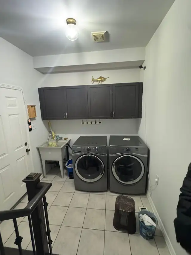 Room For Rent In Two Bedroom Leagl Basement - Photo 9