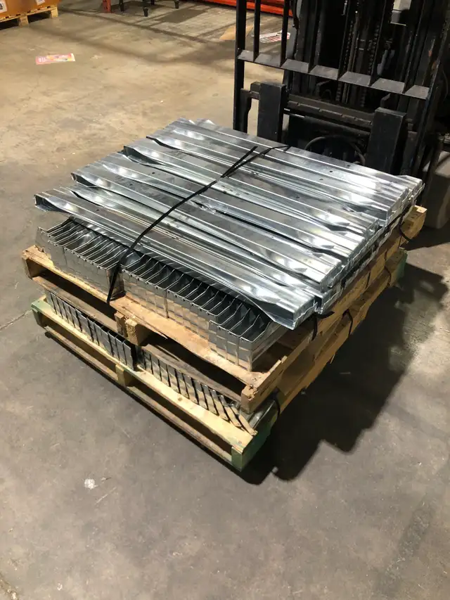 42' Universal Style Pallet Support Bars for Pallet Racking $10 - Photo 2