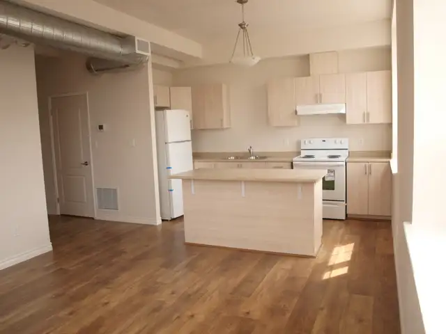 La Residence Woodstock - One Bedroom Apartment for Rent - Photo 2