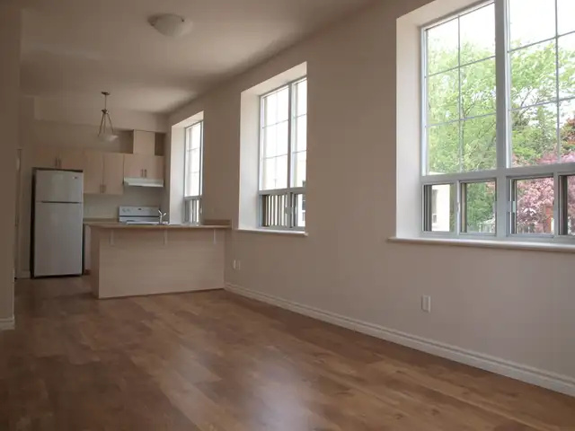 La Residence Woodstock - One Bedroom Apartment for Rent - Photo 4