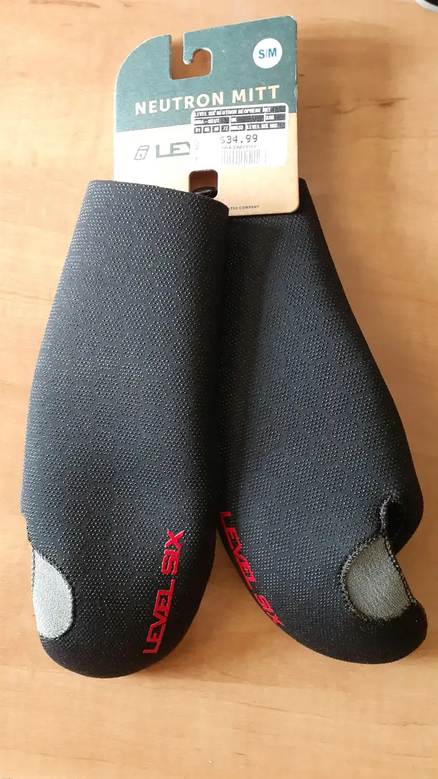 Articles nage (palmes et gants) - Photo 2