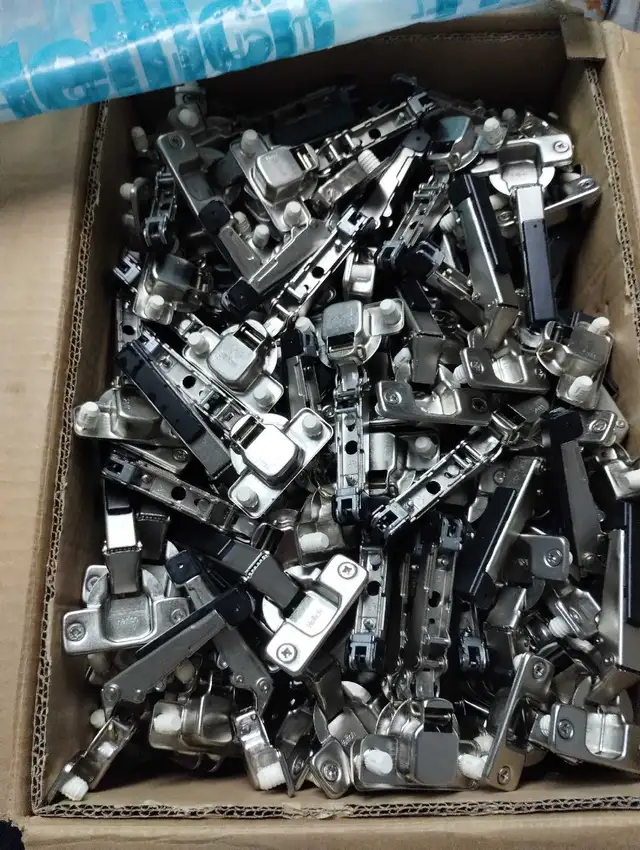 PENTURES CLIP'S HETTICH 110 DEGRÉ AVEC PLAQUE DE MONTAGE - Photo 2