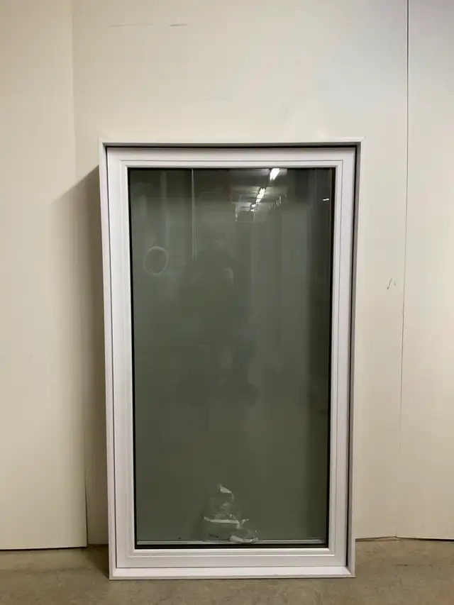 10806BP Fenêtre Battant PVC Blanc 1 sect 1 ouvr 34 x 59 1/2