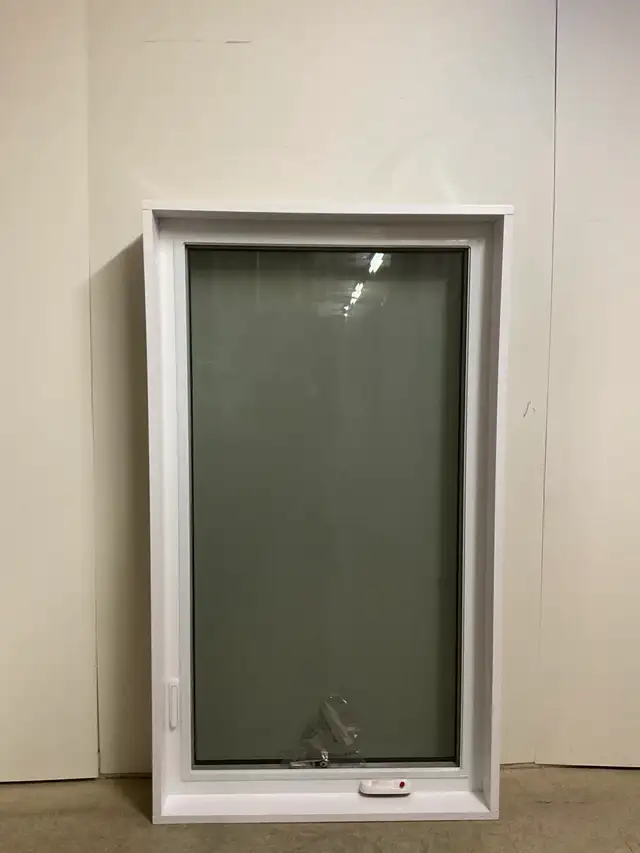 10806BP Fenêtre Battant PVC Blanc 1 sect 1 ouvr 34 x 59 1/2 - Photo 2