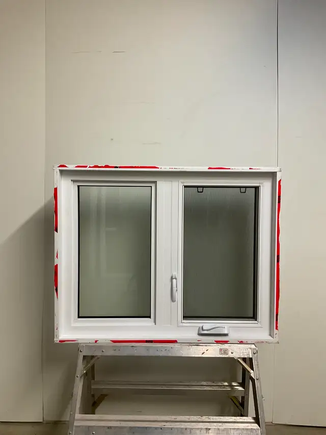 10718BP Fenêtre Battant PVC Blanc   verre givré 38 x 30 - Photo 2