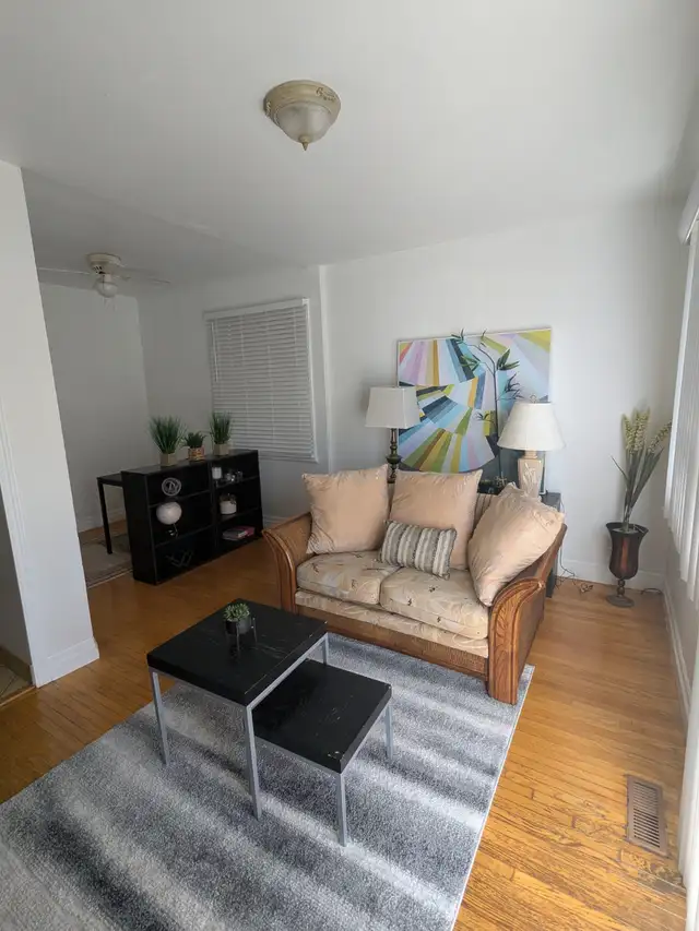 Main floor house unit for Rent - Photo 2