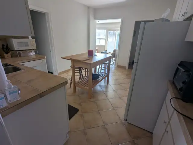 Main floor house unit for Rent - Photo 5