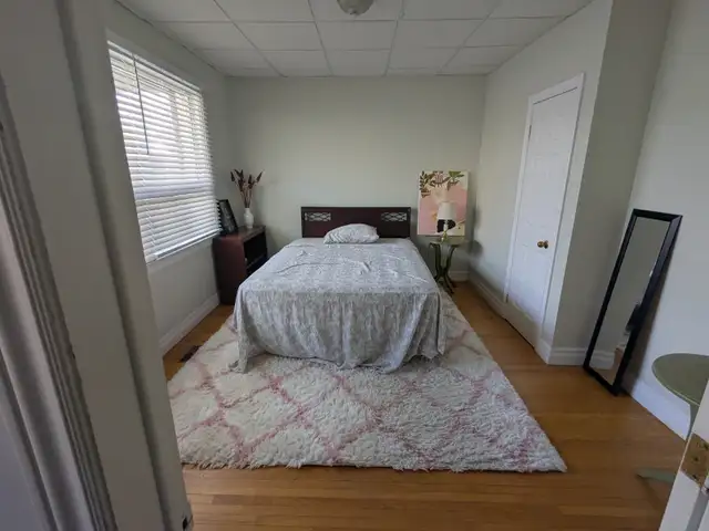 Main floor house unit for Rent - Photo 6