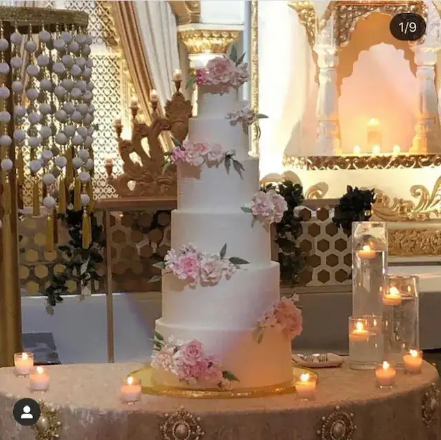 Beautiful wedding Cakes Milton Halton GTA delivery - Photo 10