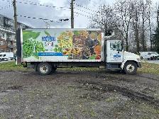 2005 Hino 238 20ft Box Truck With Rail Gate - Photo 3