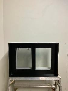 10847CH Fenêtre Coulissante HYBRIDE Noir   27 1/2 x 19 1/2