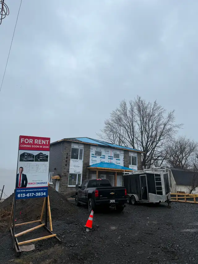 FOR RENT - 2 BEDROOM WATERFRONT - WENDOVER - Photo 3