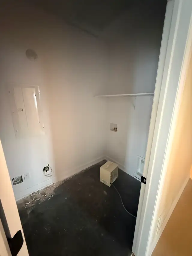 FOR RENT - 2 BEDROOM WATERFRONT - WENDOVER - Photo 14