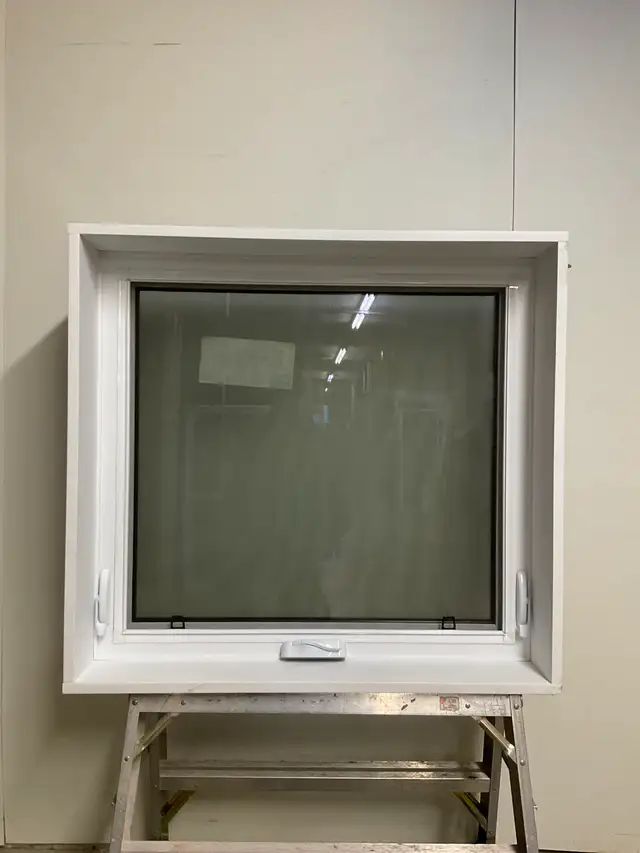 10727AH Fenêtre Auvent HYBRIDE Noir Verre sablé 37 x 34 1/2 - Photo 2