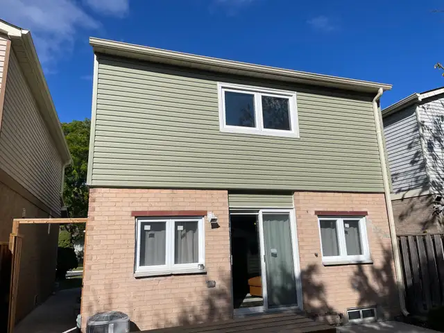 Siding replacement - Photo 8