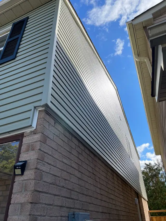 Siding replacement - Photo 9