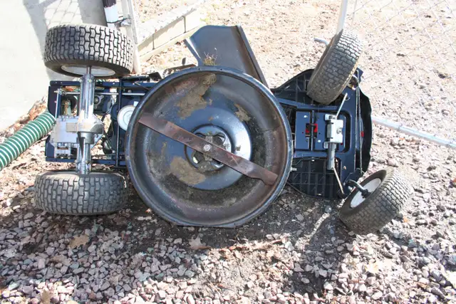 Tracteur a gazon pour pieces (Livraison possible) - Photo 4