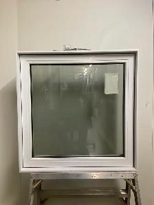 10791AP Fenêtre Auvent PVC Blanc 37 1/2 x 34