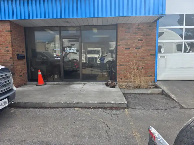 SHOP FOR RENT - Photo 5