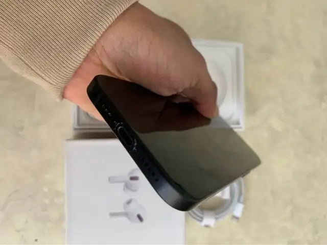 iPhone 15 256gb Airpods Package/Delivery - Photo 2
