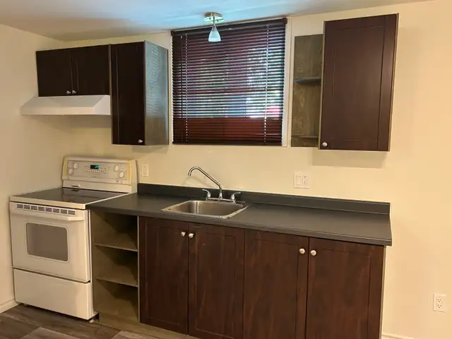 LIMOILOU, À LOUER 2 1/2, 1 JUILLET 2026, MAISON PRIVÉE - Photo 2