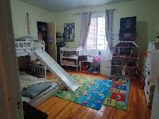 Grand 4 et demi près du HEC